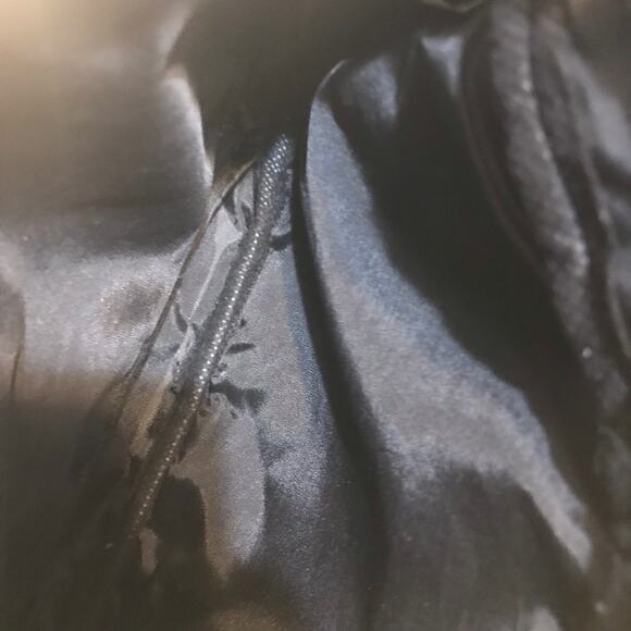 BREAST CANCER AWARENESS BLACK MAKEUP BAG with PINK RIBBON - Picture 4 of 8